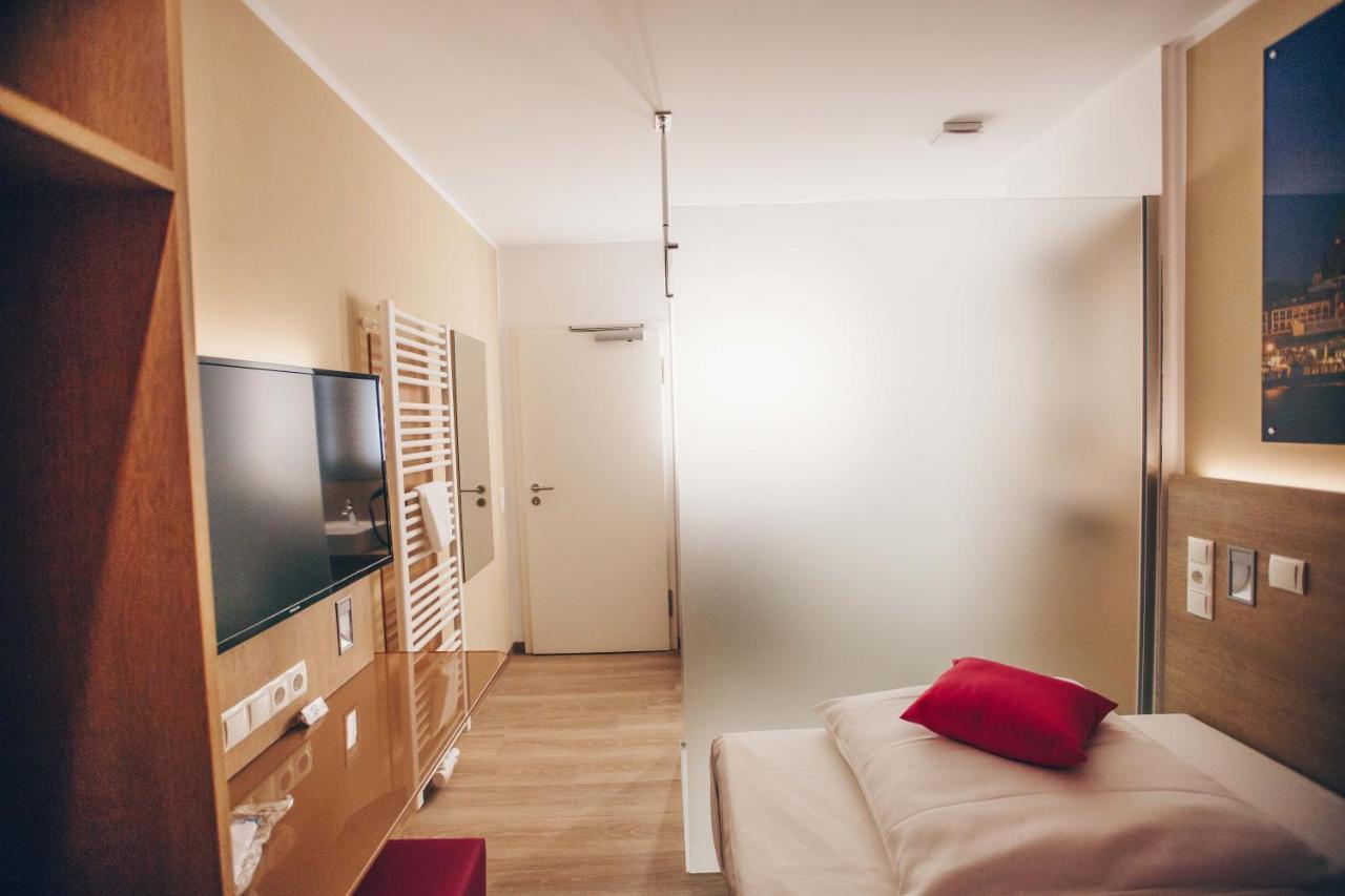 המבורג Hotel Luckys Inn מראה חיצוני תמונה
